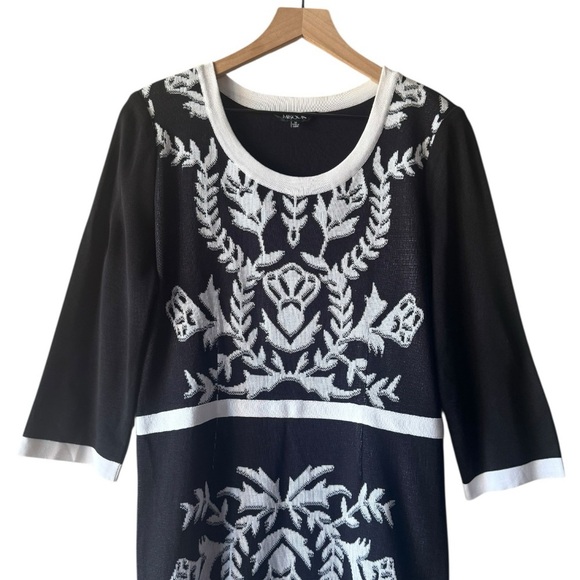 Misook Black & White Knit Dress Medium Embroidered Floral Pattern Work Elegant - Picture 8 of 12